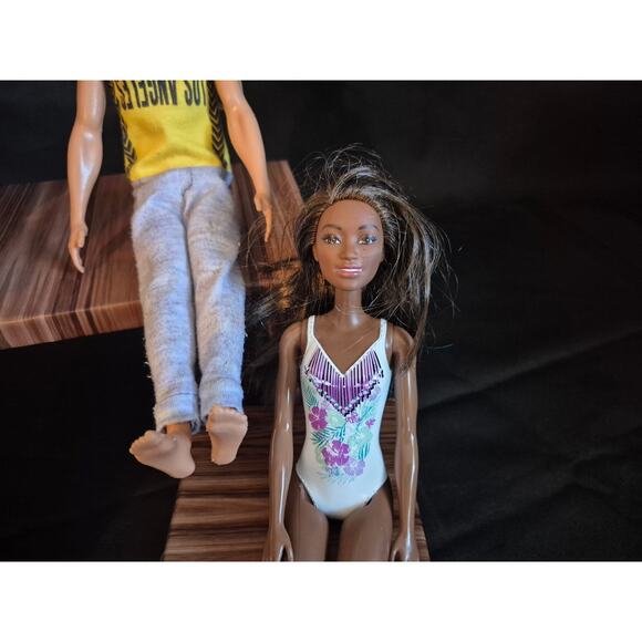 3 Barbie Dolls And 1 Ken.. Fully Dressed And Ready To Go . Good Condition - Picture 7 of 8